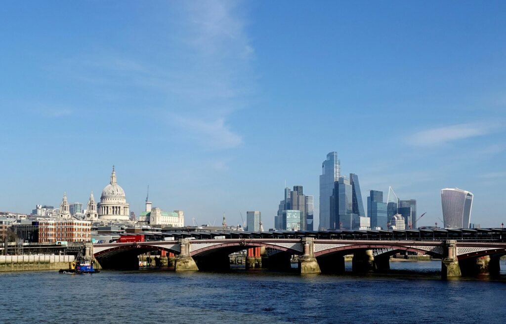 Local SEO Services London - St Pauls Cathedral skyline and city view